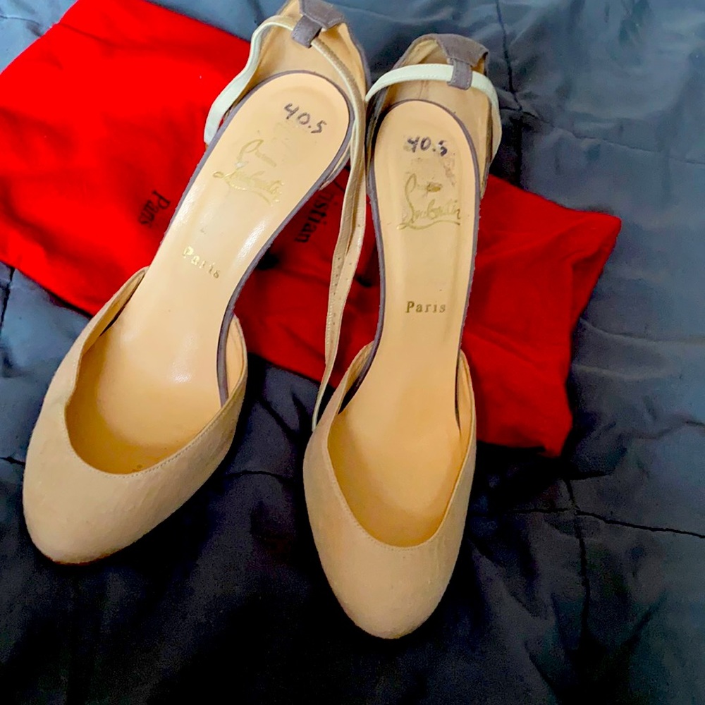 Floor sample LOUBOUTIN at a fraction of the cost